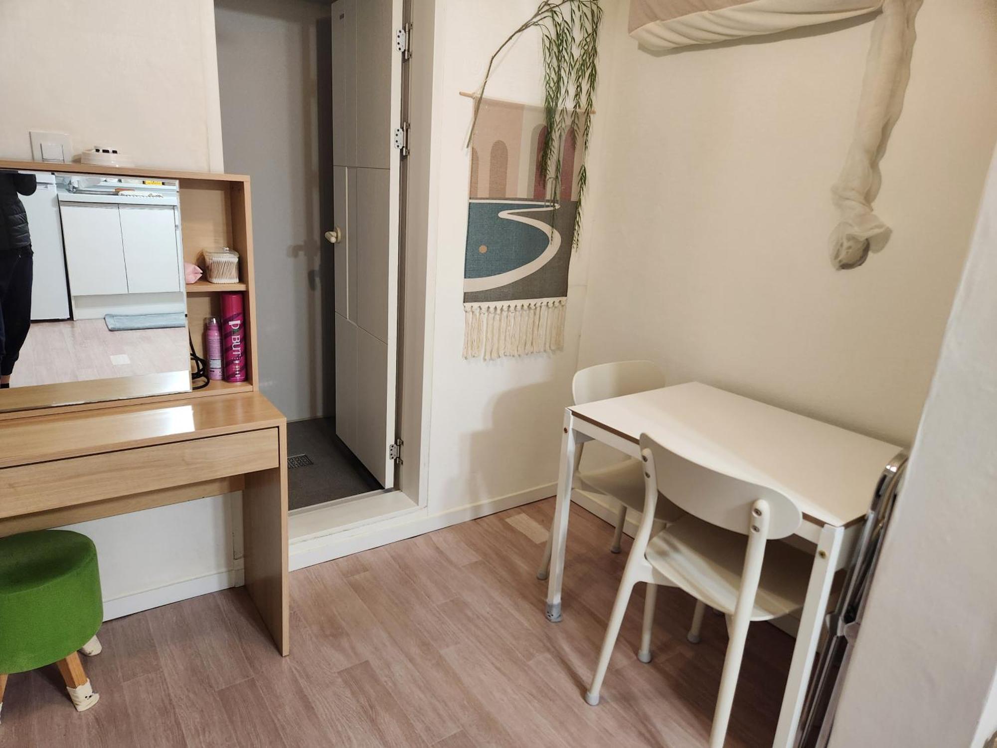 Guest house Cozy House 10min Walk From Kunkuk Station Line2 Line7 Seoul