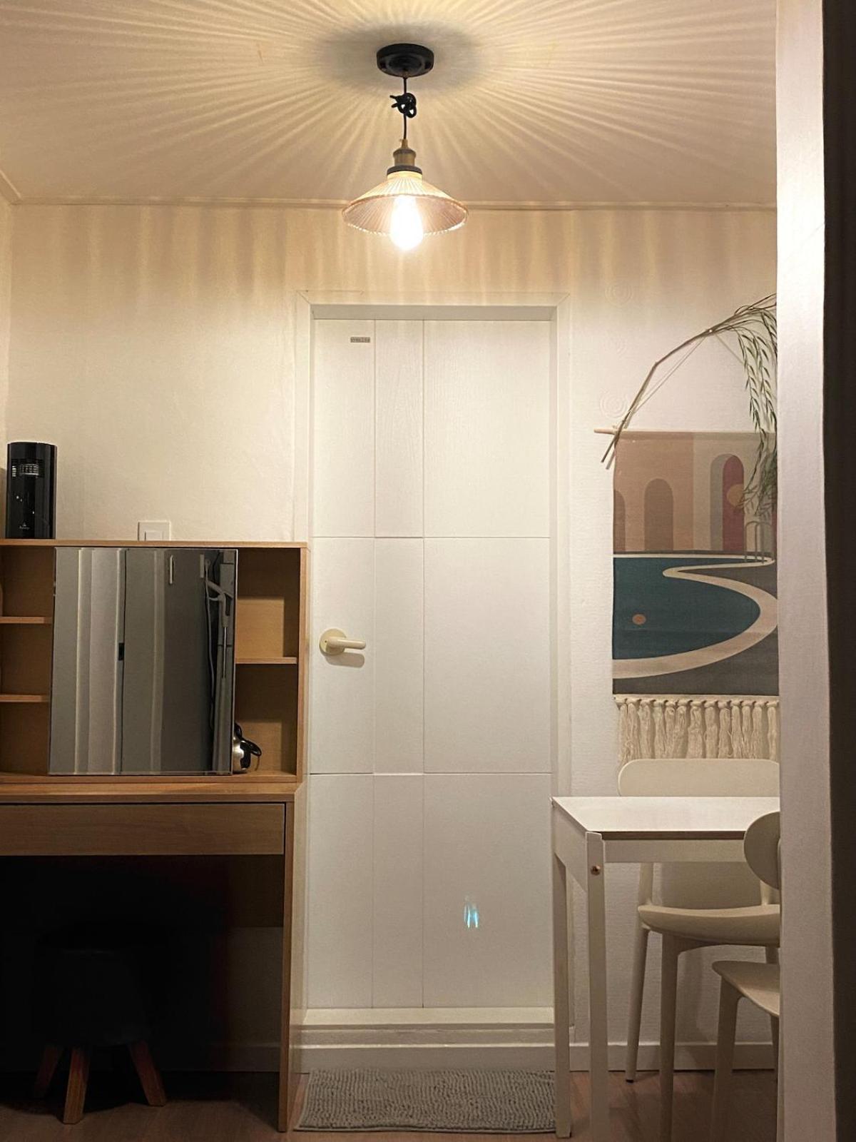 Cozy House 10min Walk From Kunkuk Station Line2 Line7 Guest house Seoul